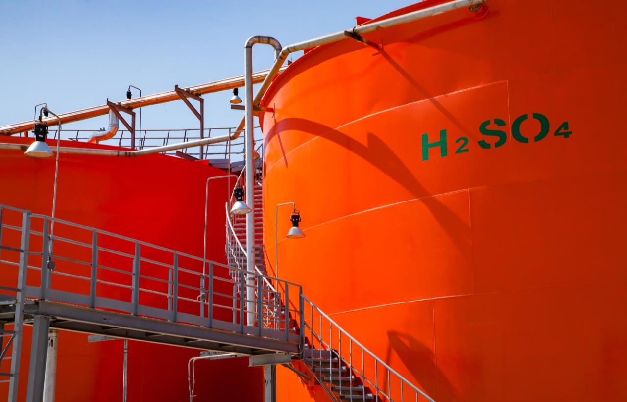 China's Sulphuric Acid Export Ban Sparks Supply Chain Crisis